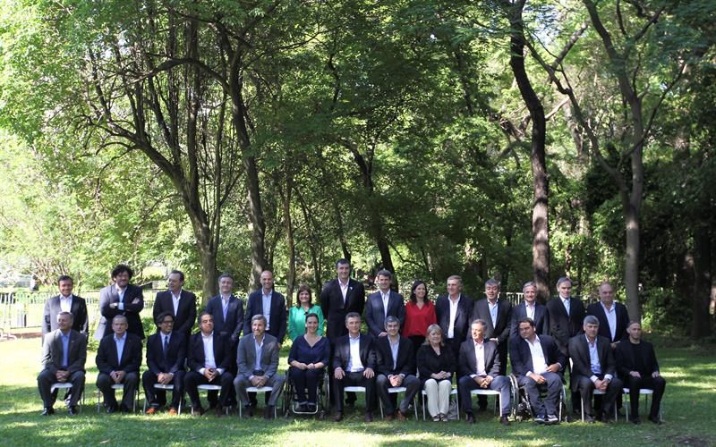Macri presentó su gabinete y criticó a Cristina Fernández