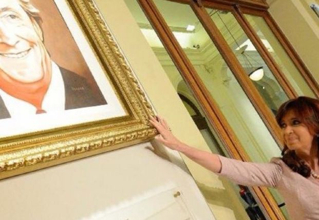 Cristina Fernández decidió quedarse con la cuenta de Twitter de la Casa Rosada