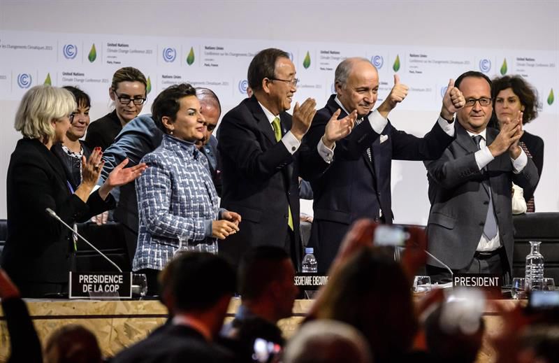 Los países alcanzan un acuerdo histórico para luchar contra el calentamiento