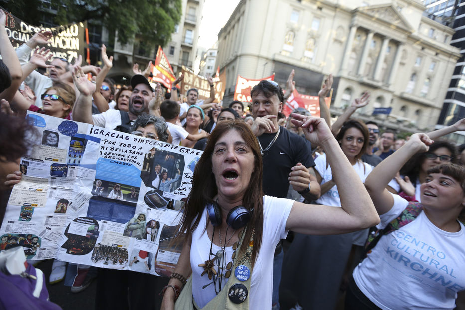 Argentinos deberán afrontar tarifazos, opinar gobierno