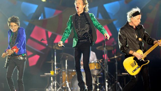 Con la lengua afuera