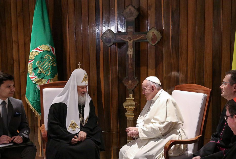 El papa Francisco y el patriarca Kirill protagonizaron primer encuentro de sus iglesias en casi mil años