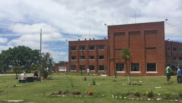 Se cruzaron de brazos