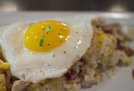 Arroz con verduras y huevos de codorniz