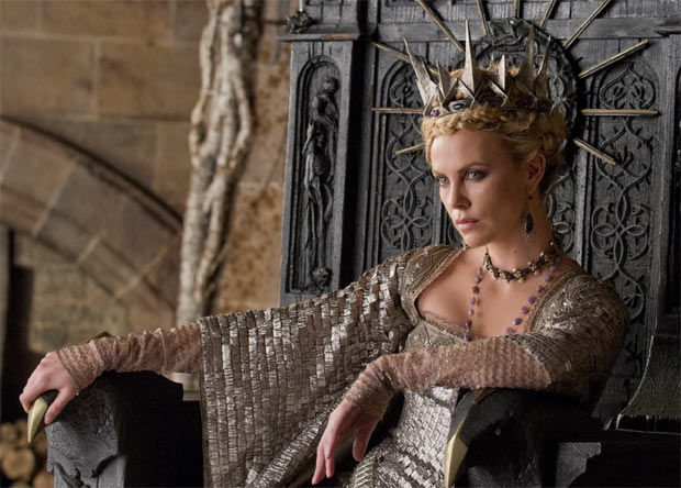 Mala mujer, no tiene corazón