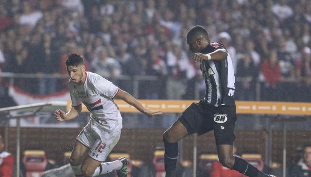 La fiera y el santo