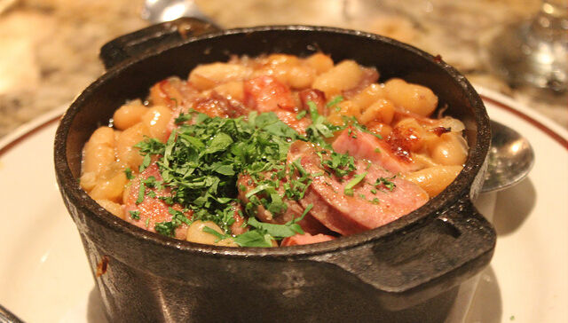 Cazuela de porotos y chorizo