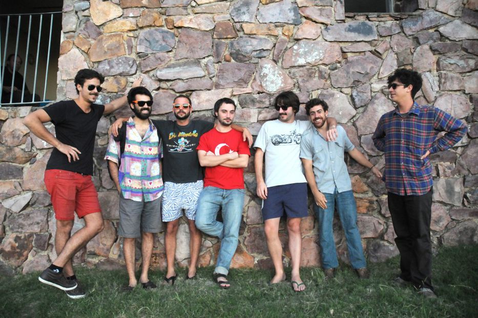 A toda orquesta