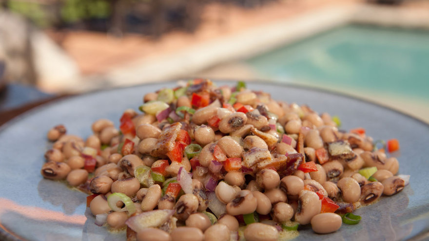 Ensalada de porotos con panceta . 