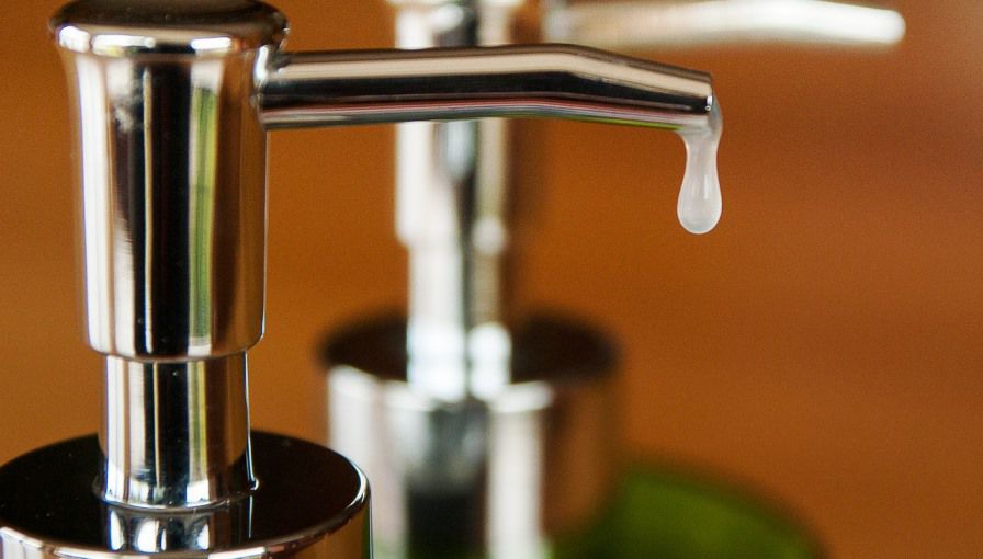 Limpiando la góndola