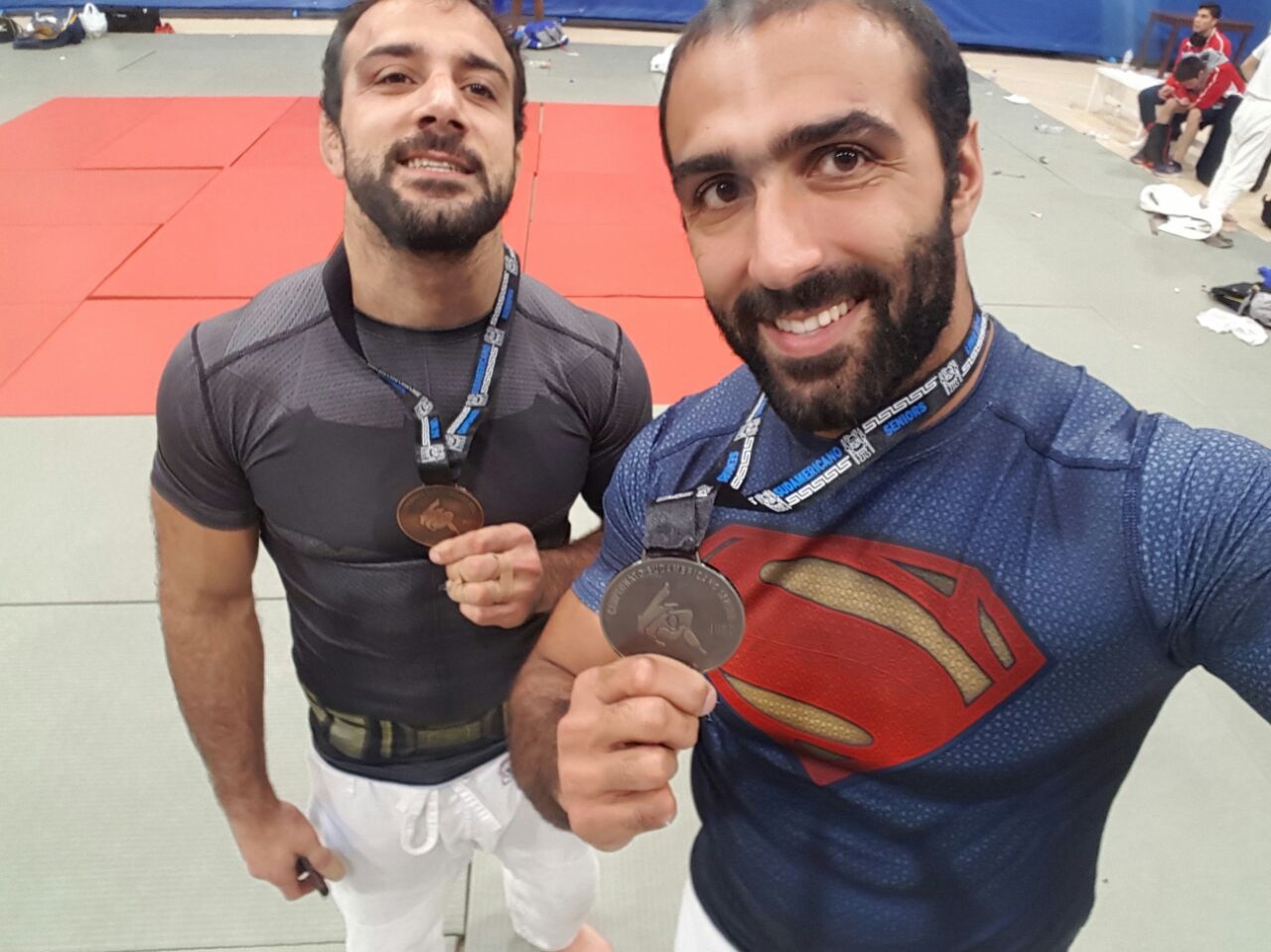 Judo Pablo Aprahamian plata en el Sudamericano. Mikael, su hermano, bronce
