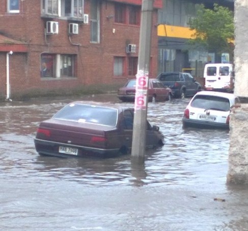 Zona cercana a la terminal de Río Branco quedó inundada por el temporal ...