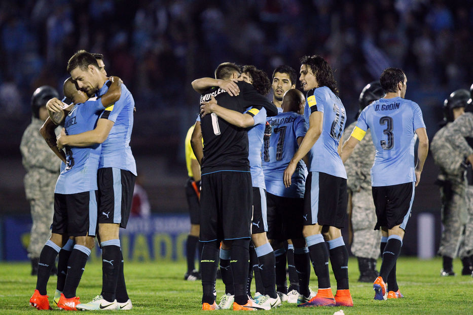 Argentina pierde largo invicto tras caer en casa contra Uruguay en