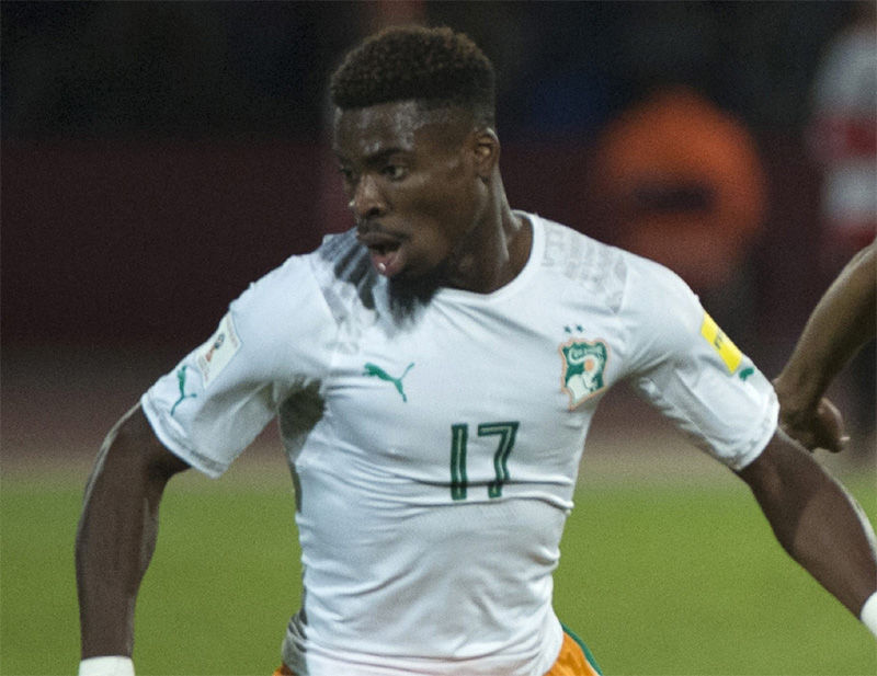 De la raya para afuera