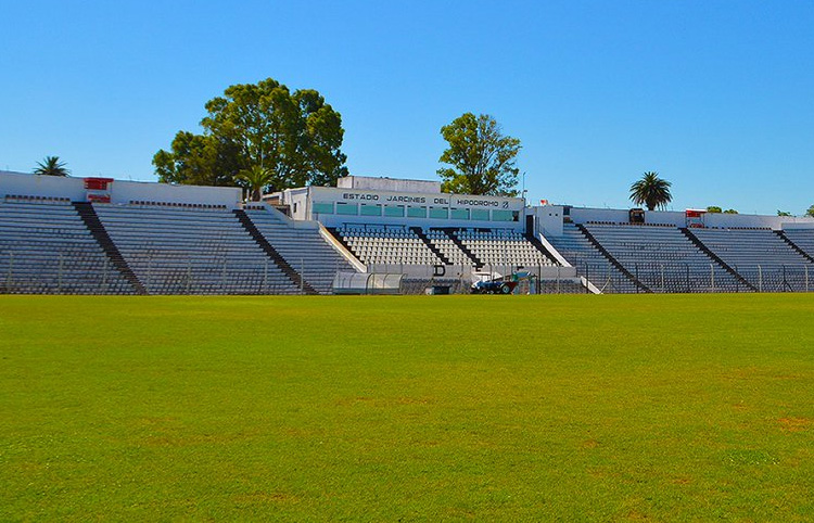 Danubio pretende instalar red lumínica en Jardines del Hipódromo