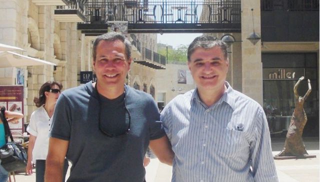 Con Gustavo Perednik