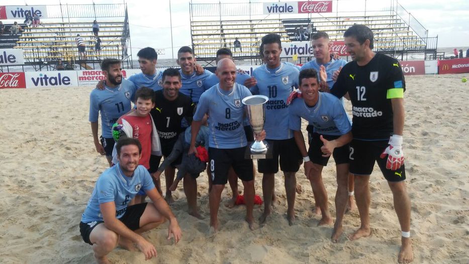 Playa  Uruguay venció a México - AUF