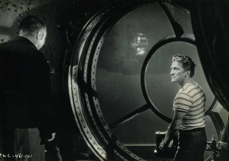 Avisale a los del fondo