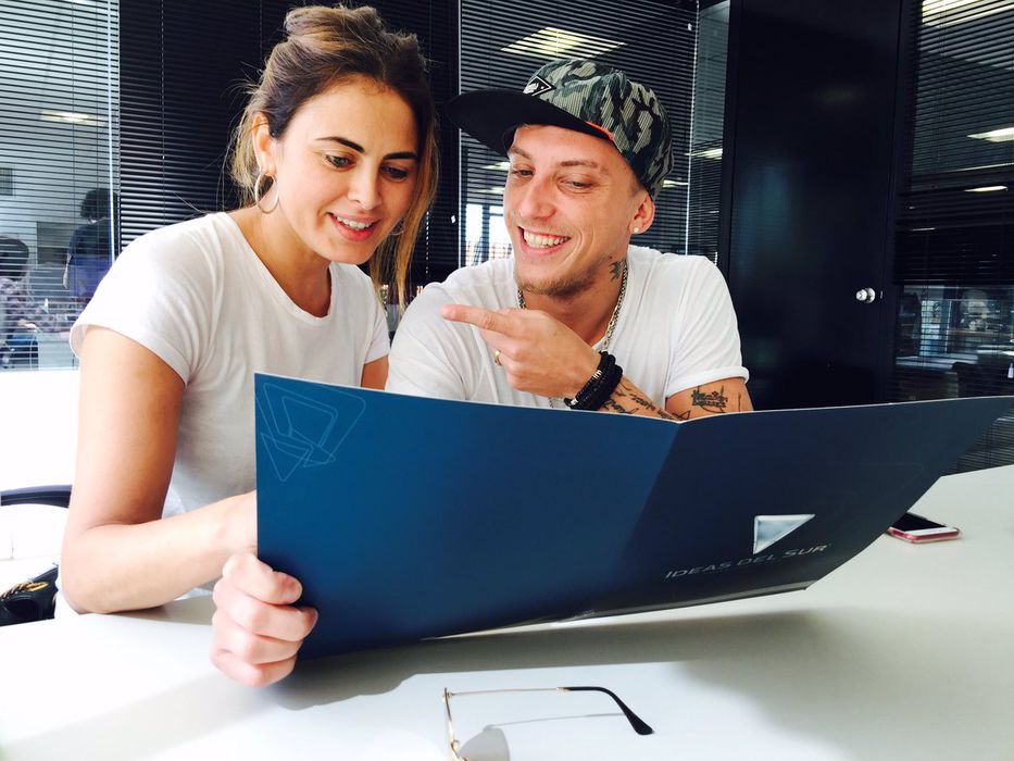 Silvina Luna y El Polaco echaron por tierra los rumores de separación con una sensual foto