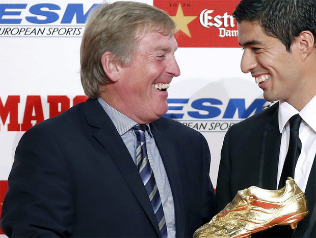 Kenny Dalglish, leyenda del Liverpool que dirigió y defendió a Luis Suárez, padece cáncer