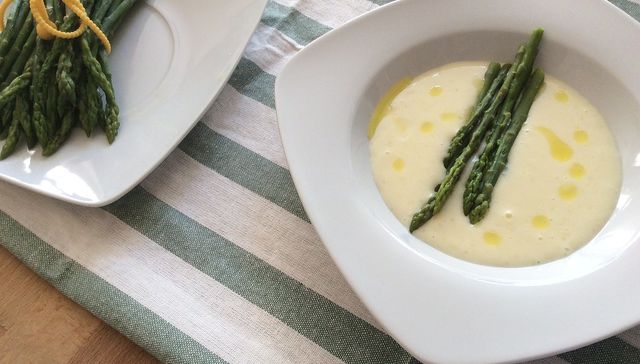 Sopa crema de espárragos