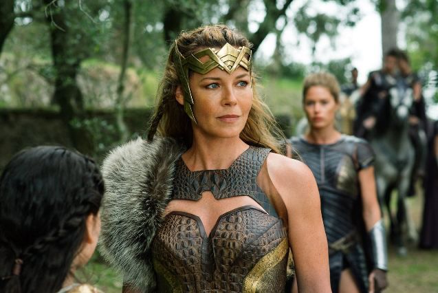 El bochornoso episodio de una actriz del elenco de “Wonder Woman”, sin ropa interior