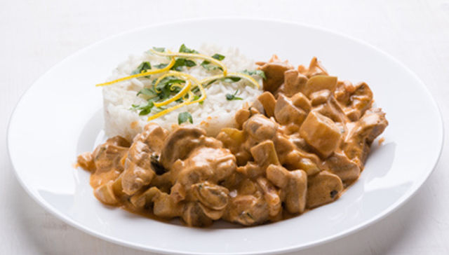 A Dora le gusta el pollo