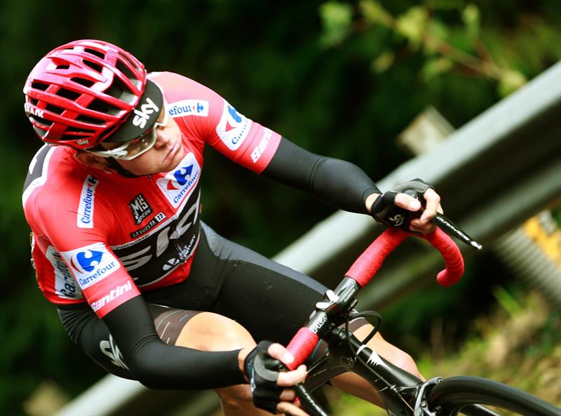 Ciclismo Chris Froome Ganador Del Tour Y La Vuelta Pos Desnudo En Su Bicicleta