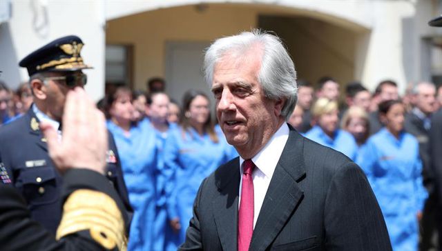 Un saludo a la bandera
