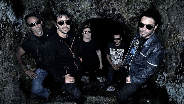 De las palabras a los hechos