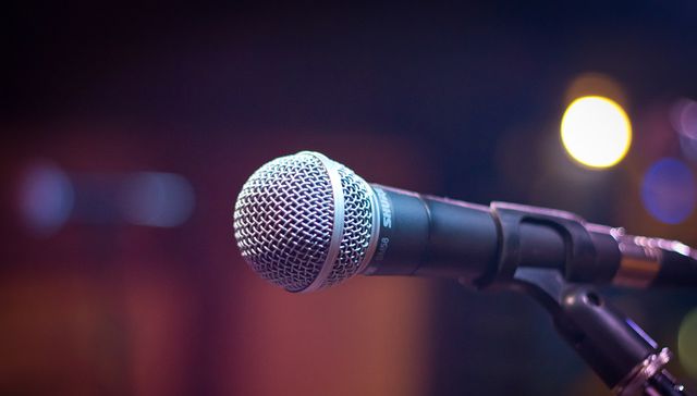 Cantate una que sepamos todos