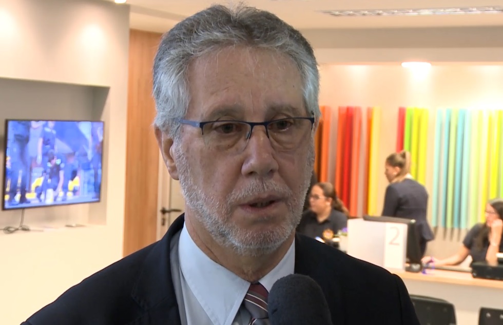 Clásico Vázquez no cree que pueda jugarse fuera del Centenario “en este momento”