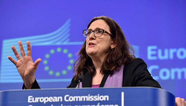 Señores pasajeros, abrochen sus cinturones