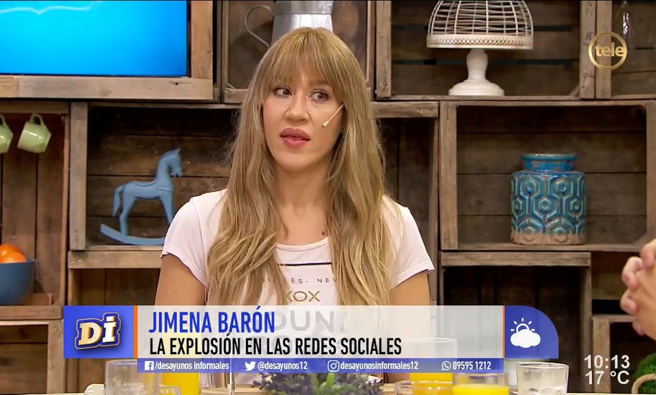 Se tiene a sí misma