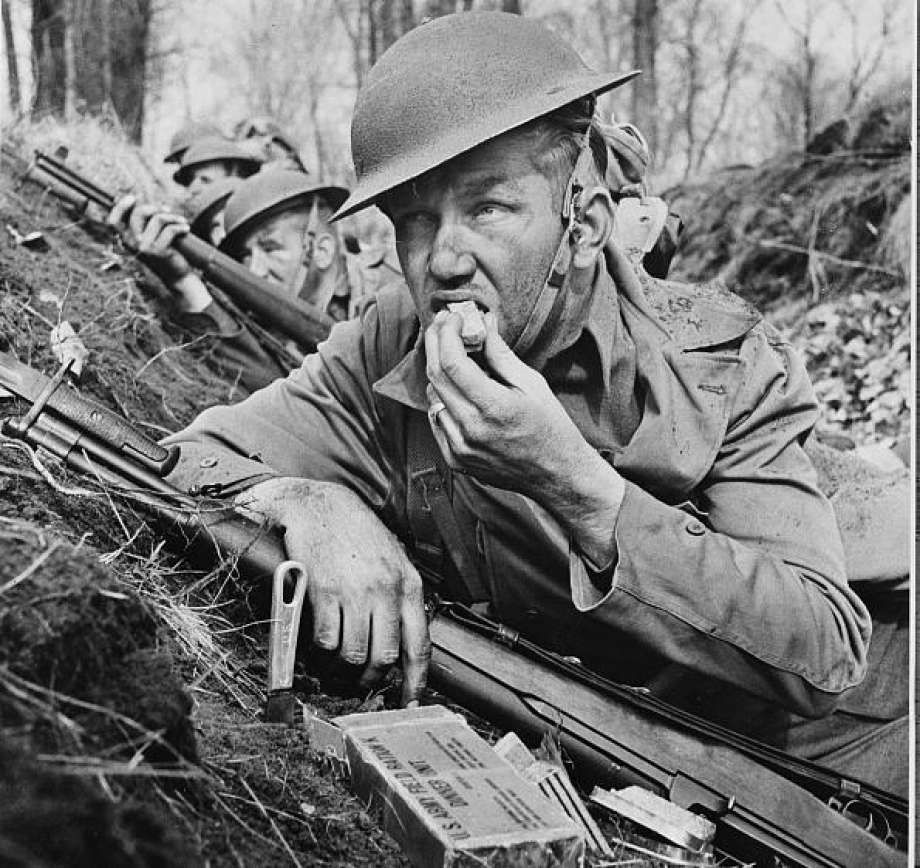 Con bombos y platillos