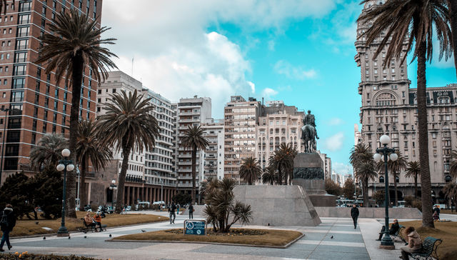 Paraguas y a la calle