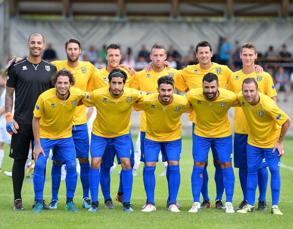 Vuelve en desventaja