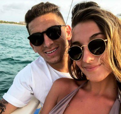 Las idílicas vacaciones en las playas de Aruba de Lucas Torreira y su novia italiana