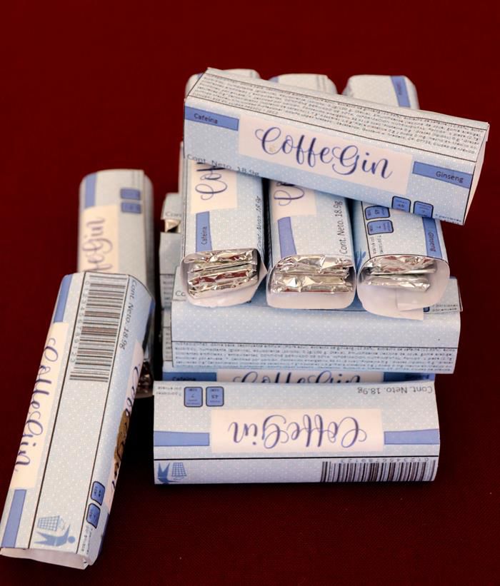 Con un cacho de chicle