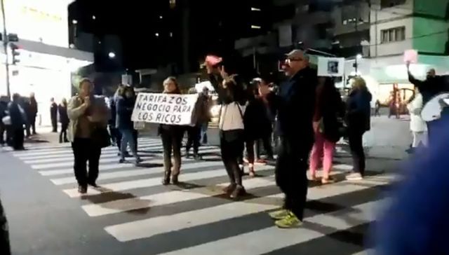 Oye, escucha