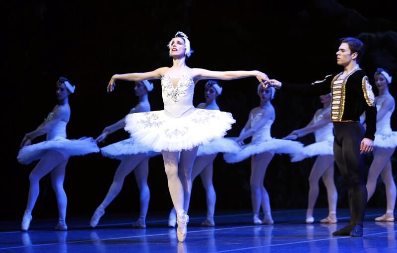 Gira Nacional: Ballet del Sodre presenta El lago de los cisnes en el interior