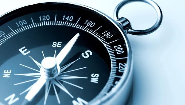 Navegaciones: Escribe Esteban Valenti