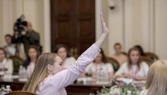 El manido techo de cristal