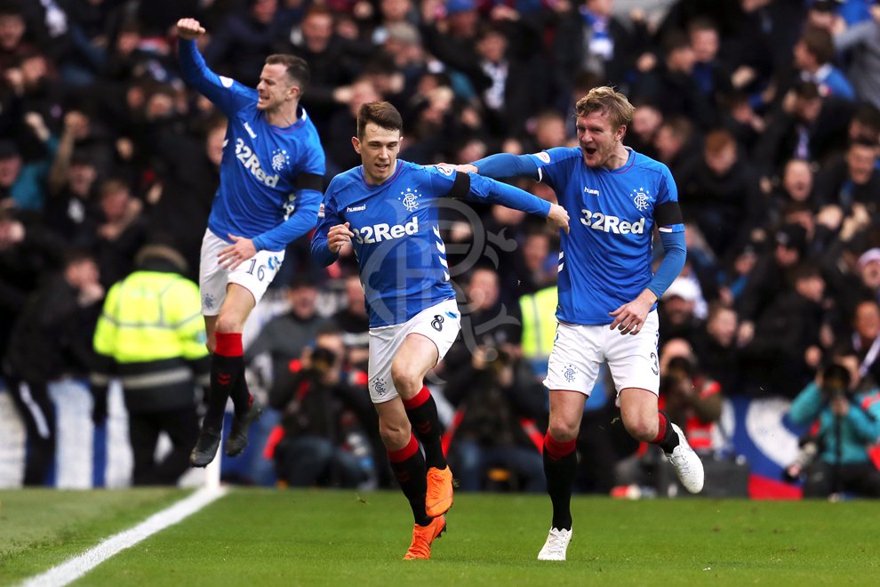 Escocia Rangers derrotó a Celtic en el clásico por primera vez en seis años