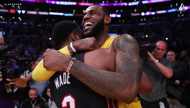 Abrazo de amigos