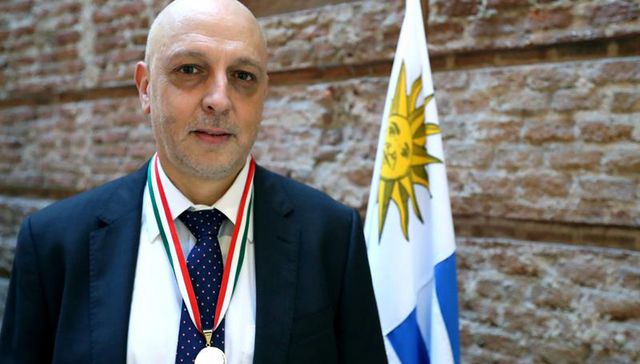 Ustedes por ahí, nosotros por acá