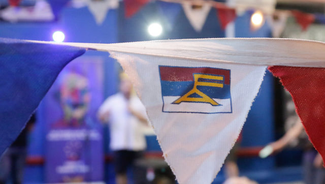 15 pesos sale un Paty acá