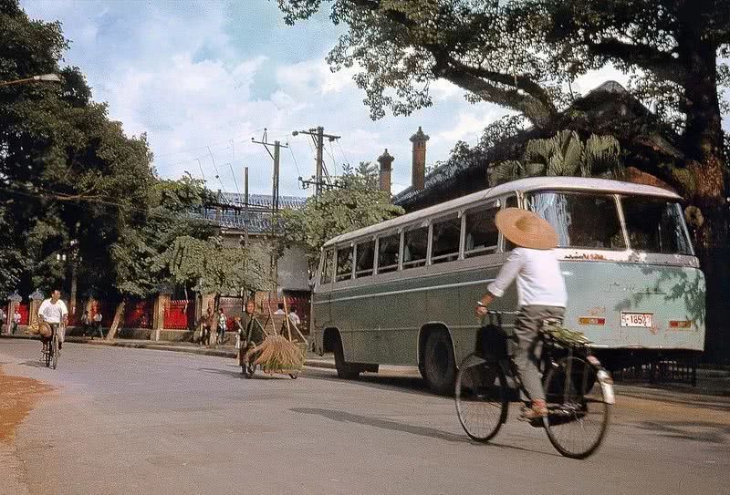 Por los barrios más remotos