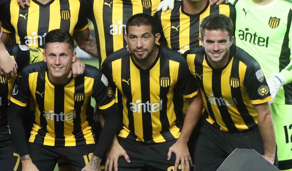 Los de afuera no son de palo