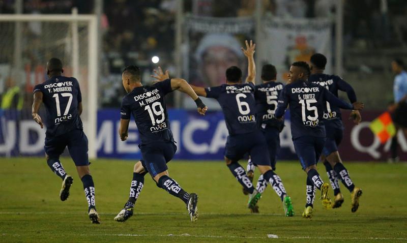 Sudamericana: U.Católica de Ecuador eliminó a Colo Colo de ...